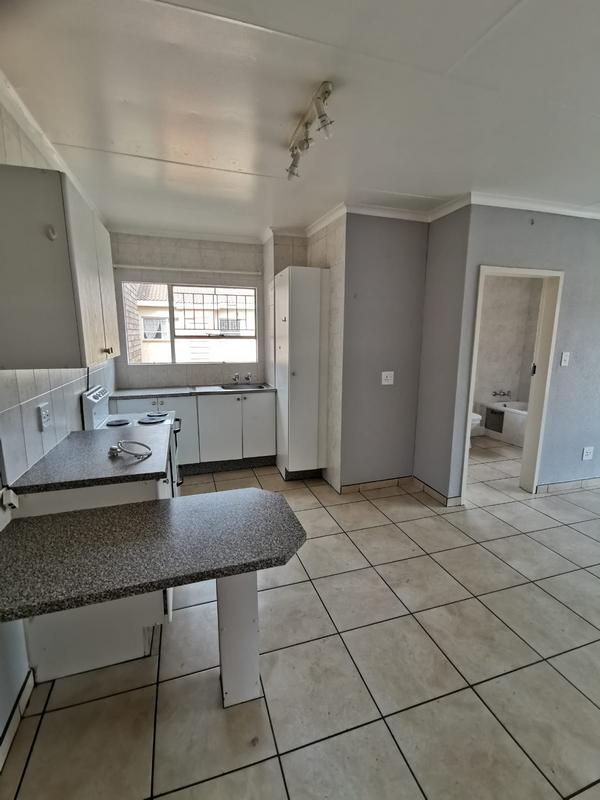 2 Bedroom Property for Sale in Kannoniers Park North West